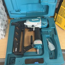 Makita Pneumatic 16-Gauge, 2-1/2 in. Straight Finish Nailer