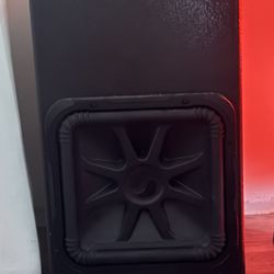 Kicker L7S 12 Inch  Subwoofer With Box And 1200 Watt Kicker Amp 