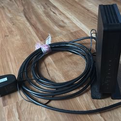 NETGEAR - Dual-Band N600 Router With 8 x 4 DOCSIS 3.0 Cable Modem