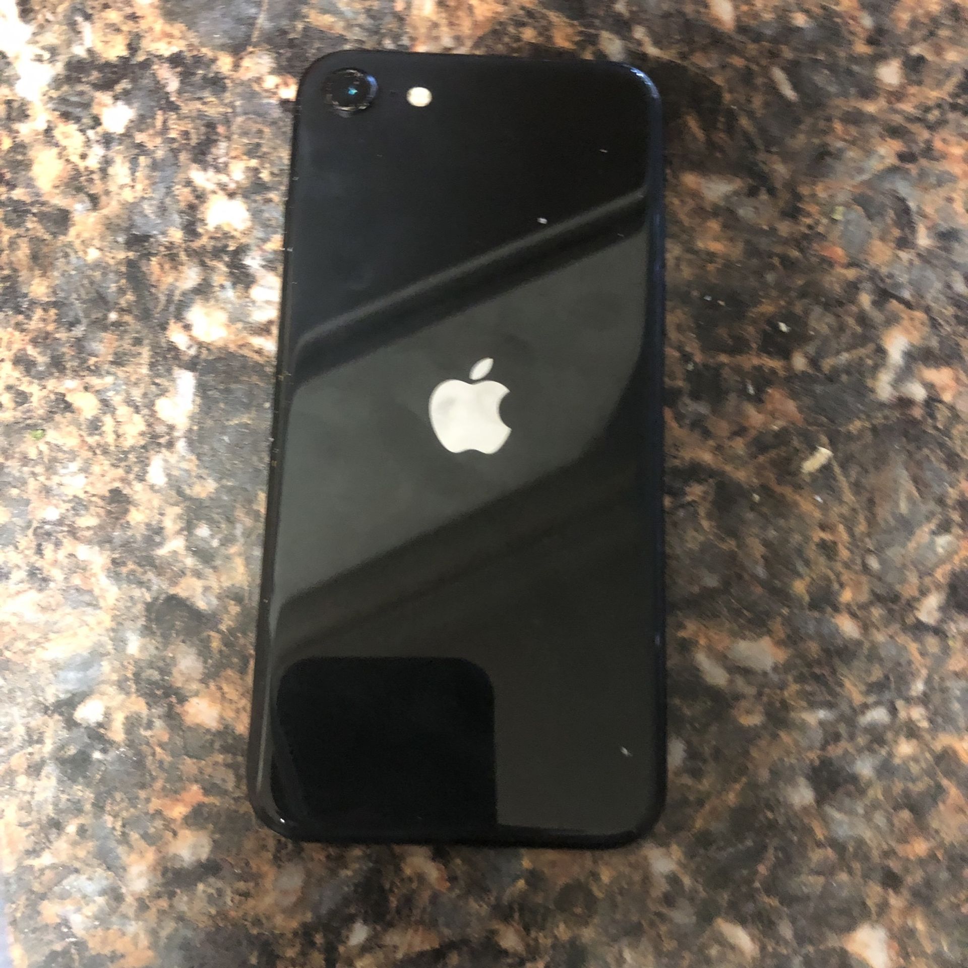 locked iphone 8