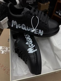 Alexander McQueen talla 9