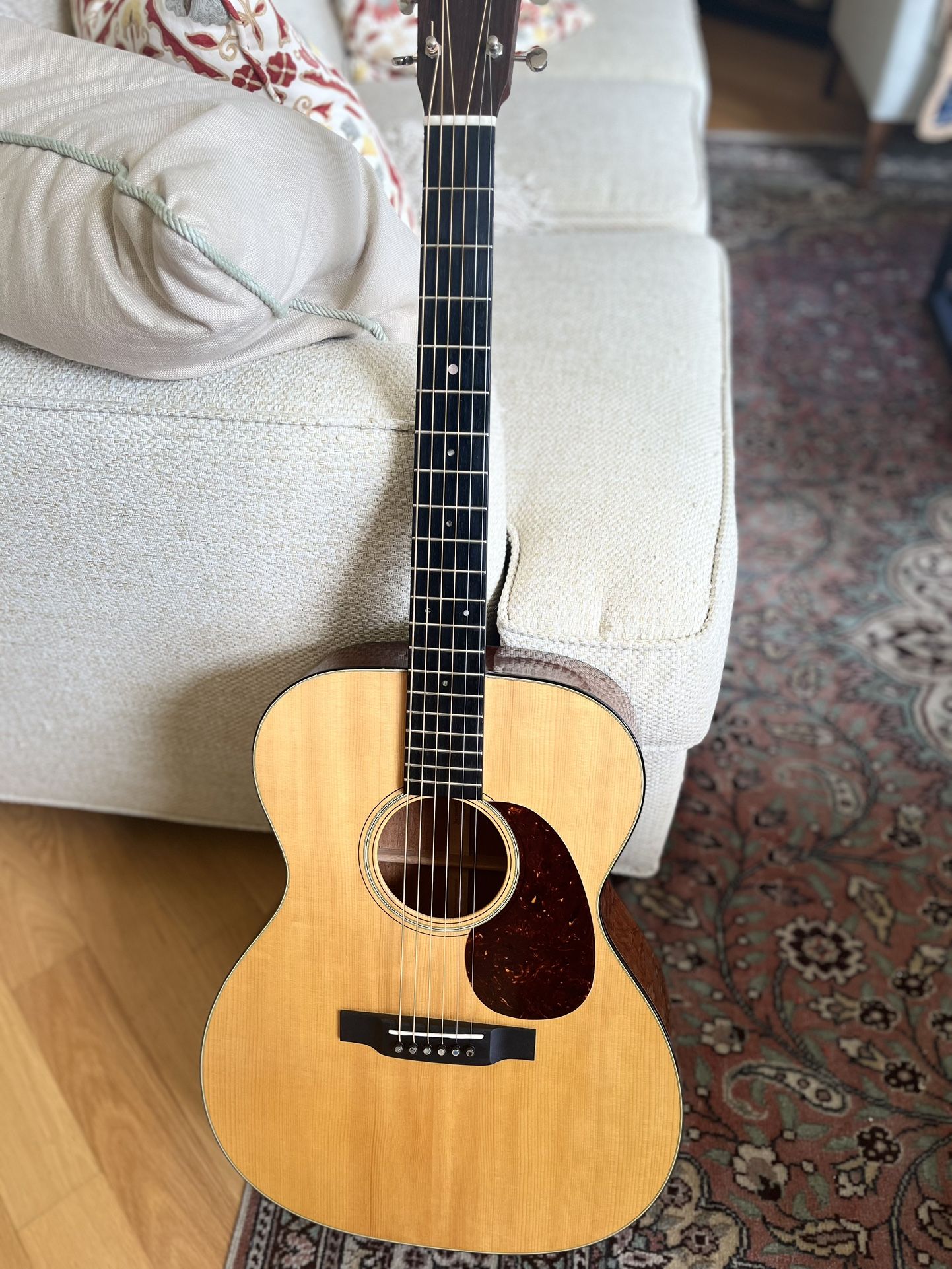 Martin  000-18 Acoustic Guitar 