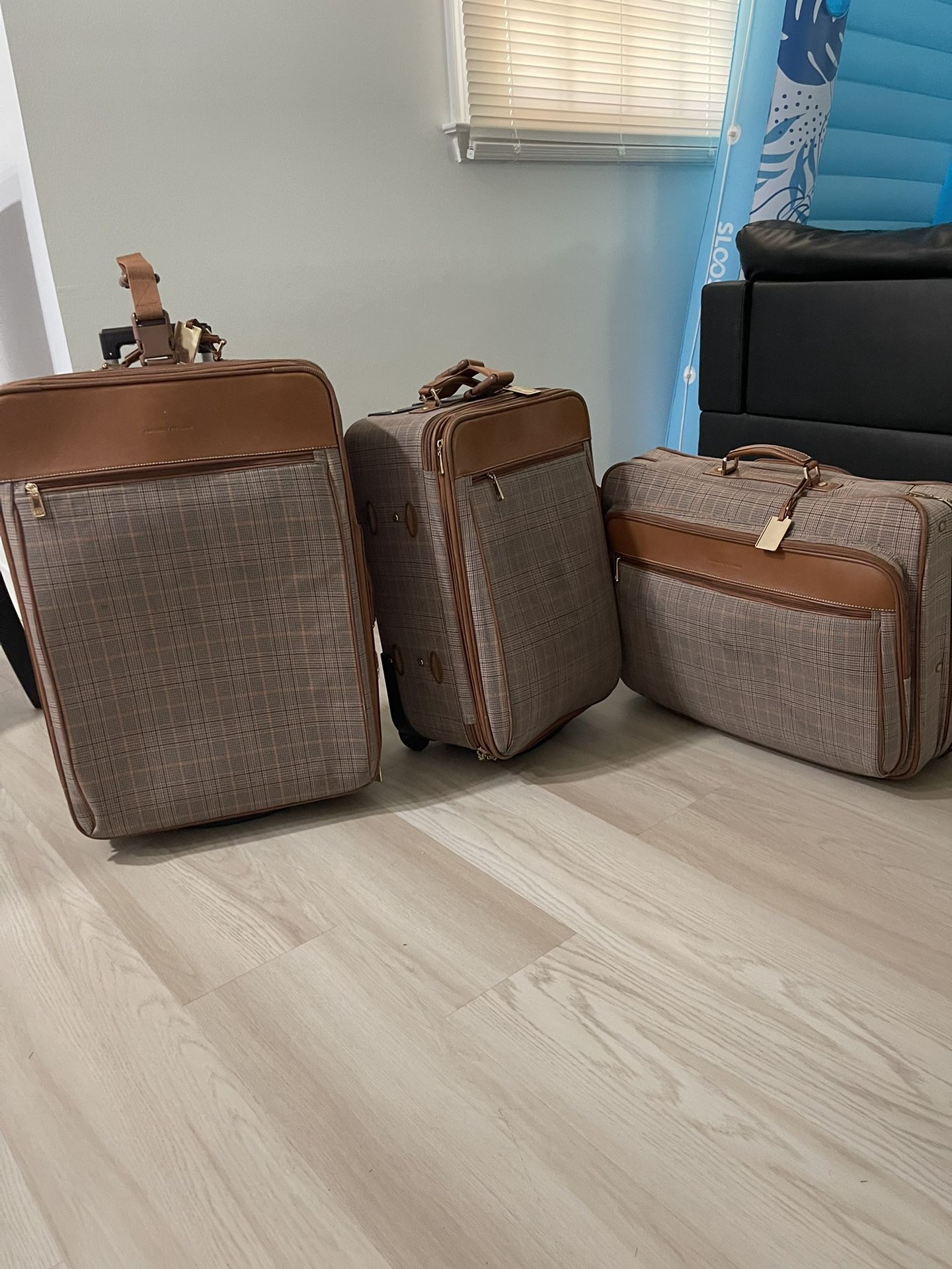suitcases $80 set of 3