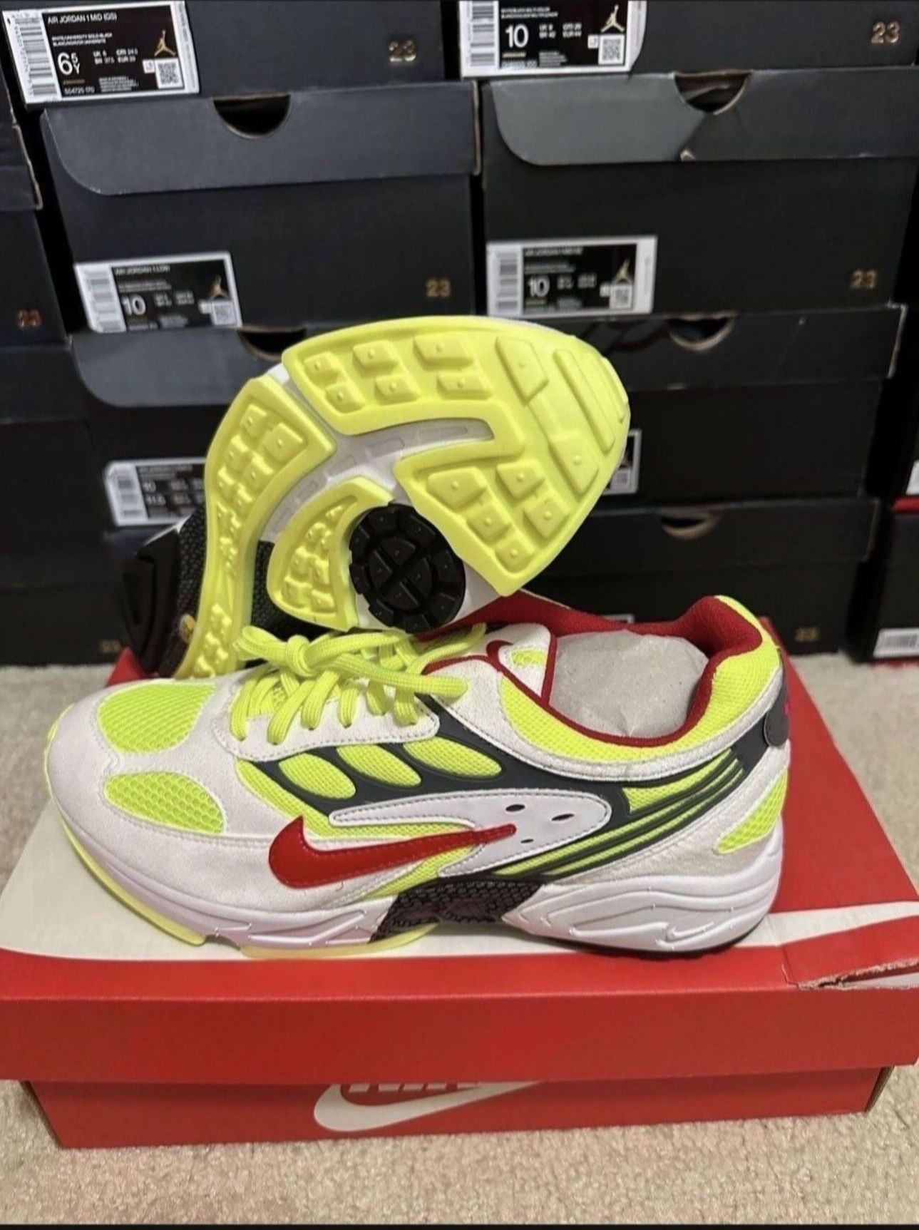 Nike Air Ghost Racer Retro Neon Yellow AT5410-100 Size 8.5 Brand New