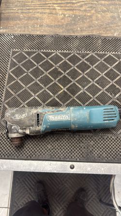 Makita TM3010C Multi Tool