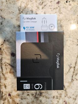 Magbak Mount and charger Tesla