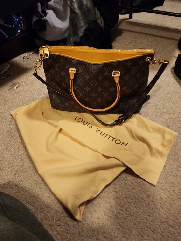Louis vuitton bag