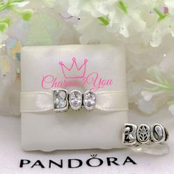 Adorable Charm 925 silver for Pandora moments bracelet.