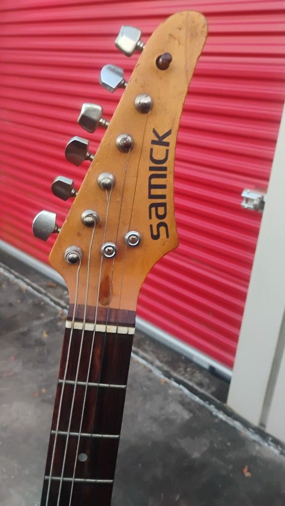 Sàmick Guitar