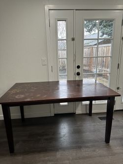 Dining Table & 4 Chairs