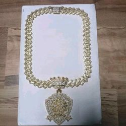 Golden Lucky Crystal Cuban Link Necklace And Pendant 22inch