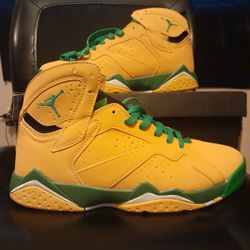 Jordan 7 "Oregon Ducks" size 9.5 and 10