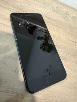 iPhone 8 Plus no Scratches Unlocked