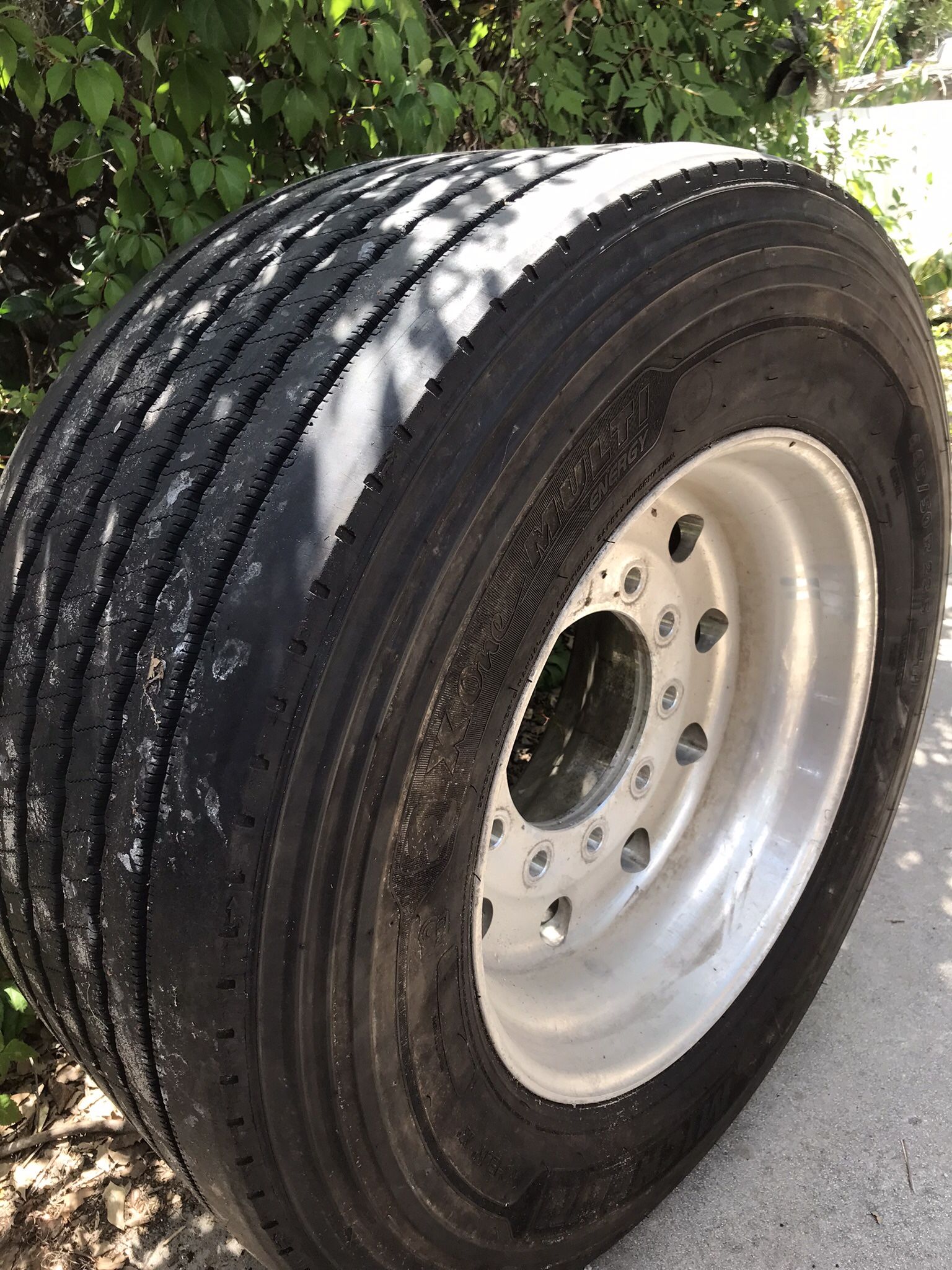 4x Alcoa Super Single 22.5 Wheels With Tires