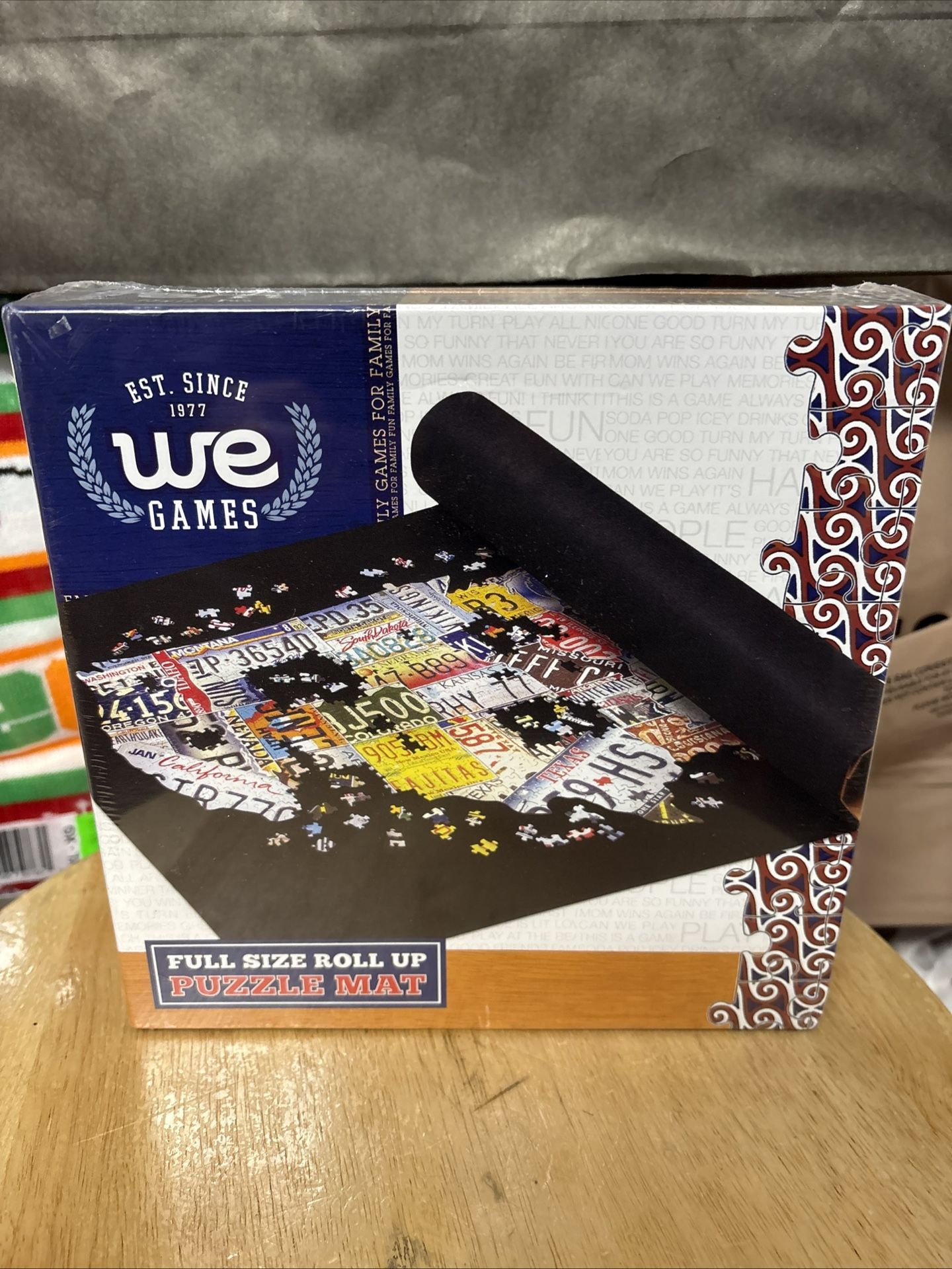 Jigsaw Puzzle Mat Roll Up by WE Games 36”x30" 