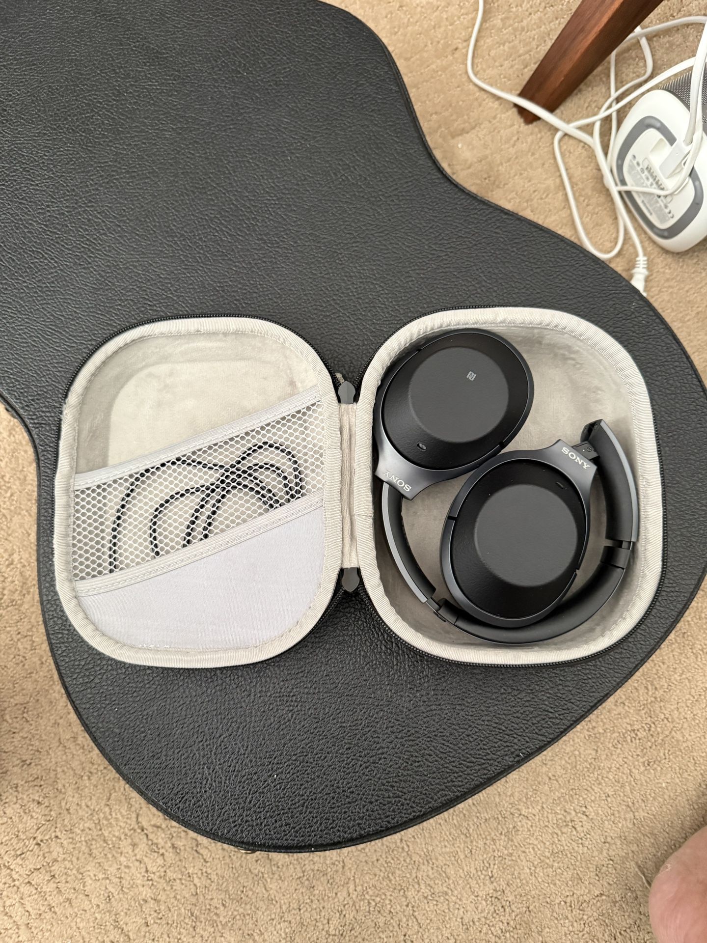 Sony WH-1000XM2 Headphones - Noise Cancelling