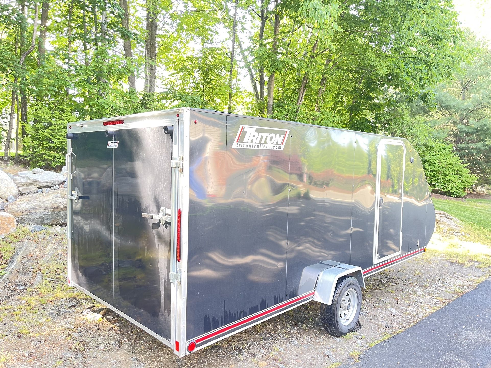 Triton Trailer