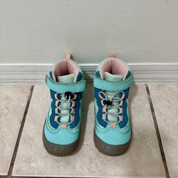 Kids Water Resistant Boots (Girls Size 1 Kids) 