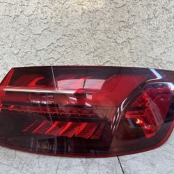 2020 - 2024 AUDI A4 S4 REAR RIGHT PASSENGER SIDE LED TAIL LIGHT OEM 8W(contact info removed)AB