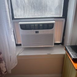 Brand New Used Only 1 Month 