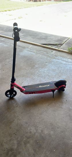 Razor scooter works but no charger