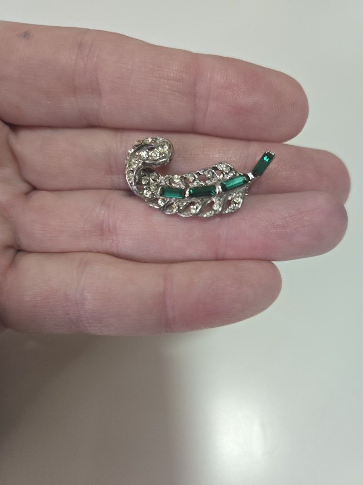 Vintage Emerald And Swarovski Crystal Brooch