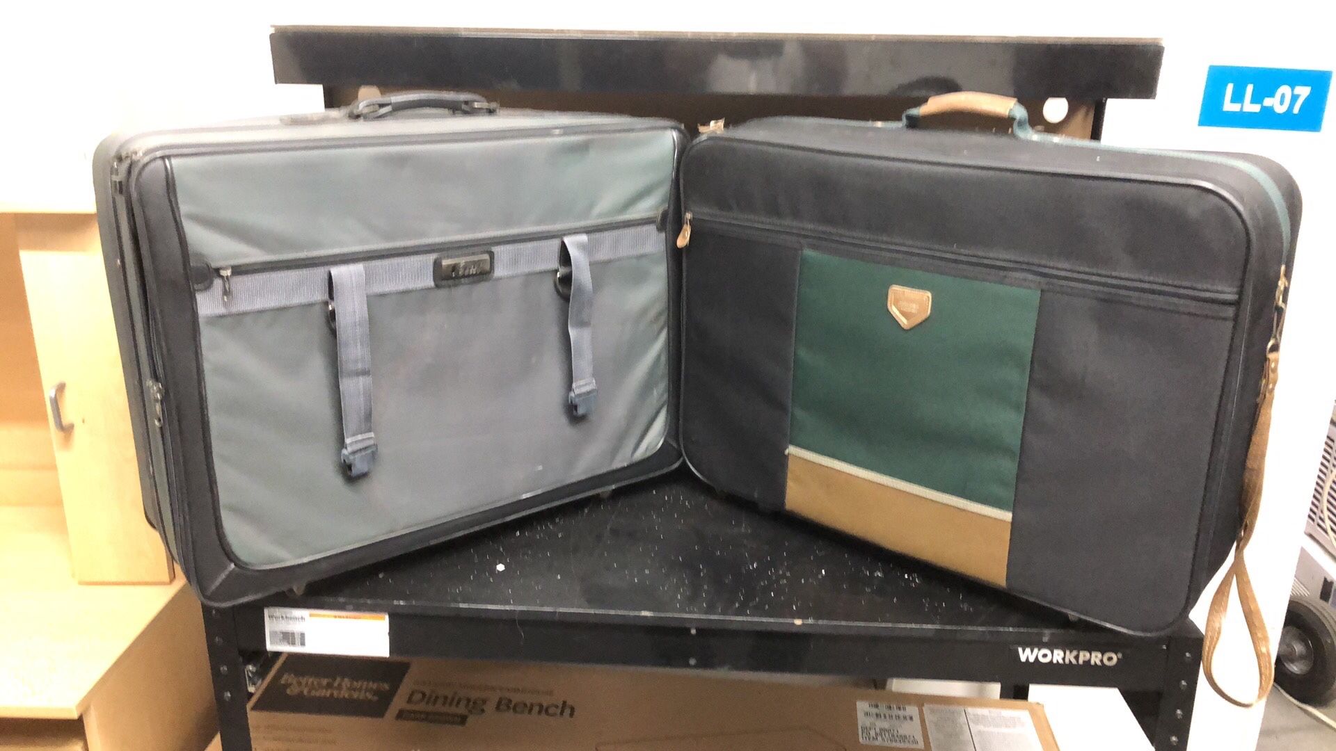 Luggage for 50 pound $20 each