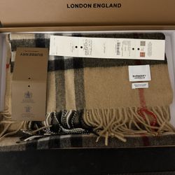 Burberry Classic Check Cashmere Scarf – Made in Scotland