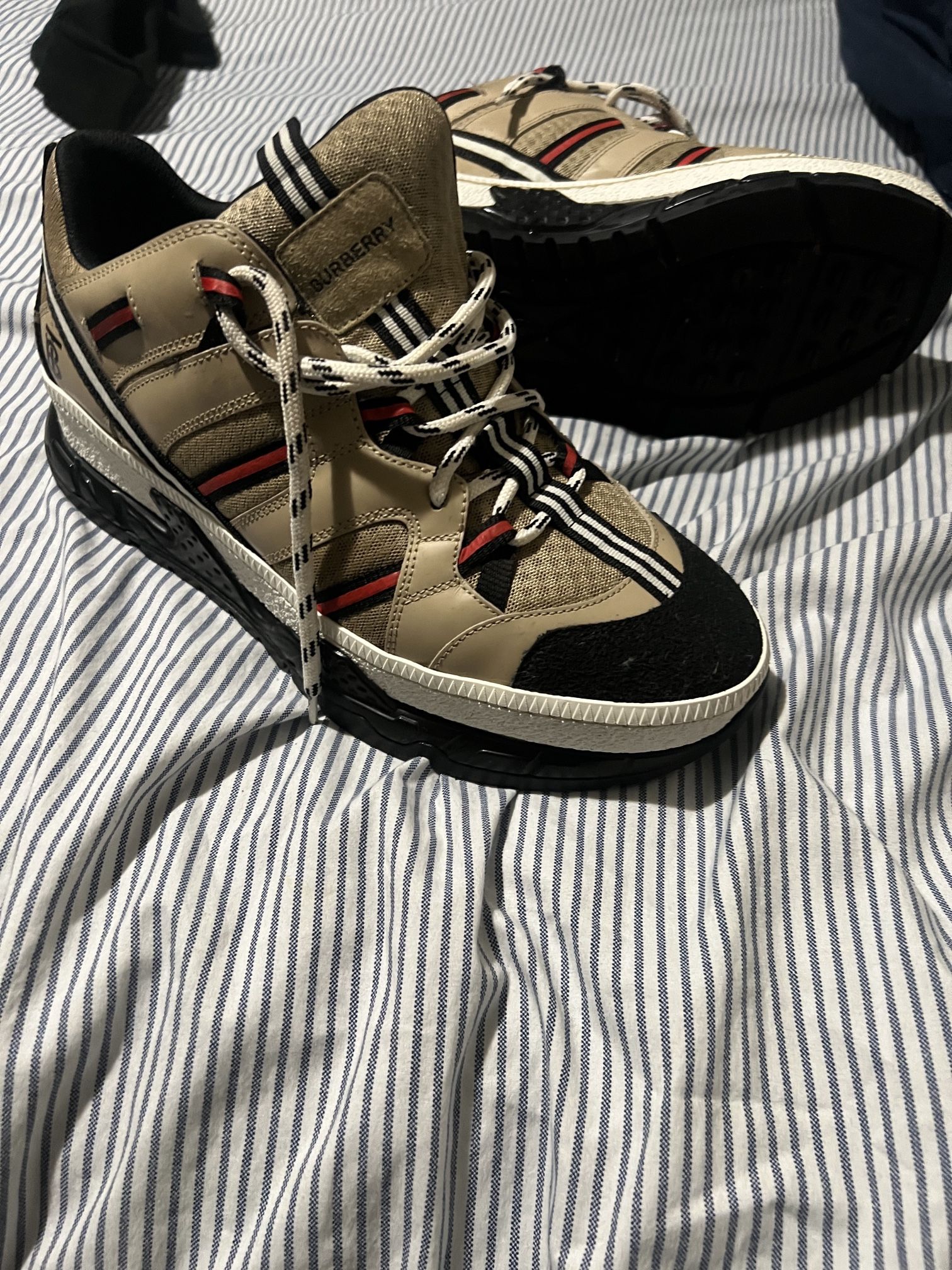 Burberry Sneaker Used