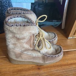 Boots Size 7 