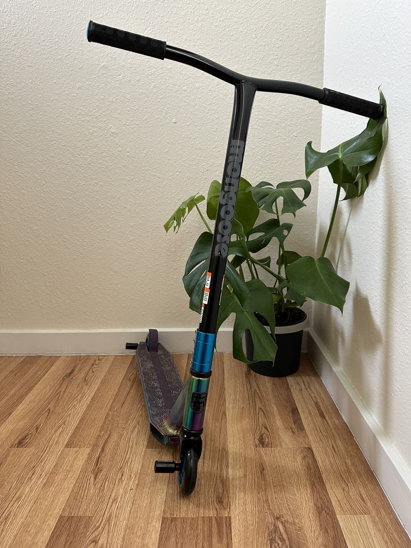 Mongoose Trick Scooter 