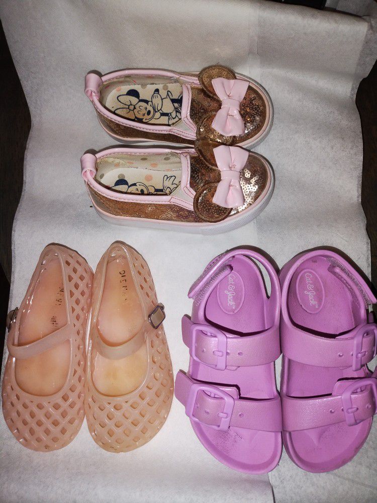 3 Pairs Of Girls Size 7 Shoe's