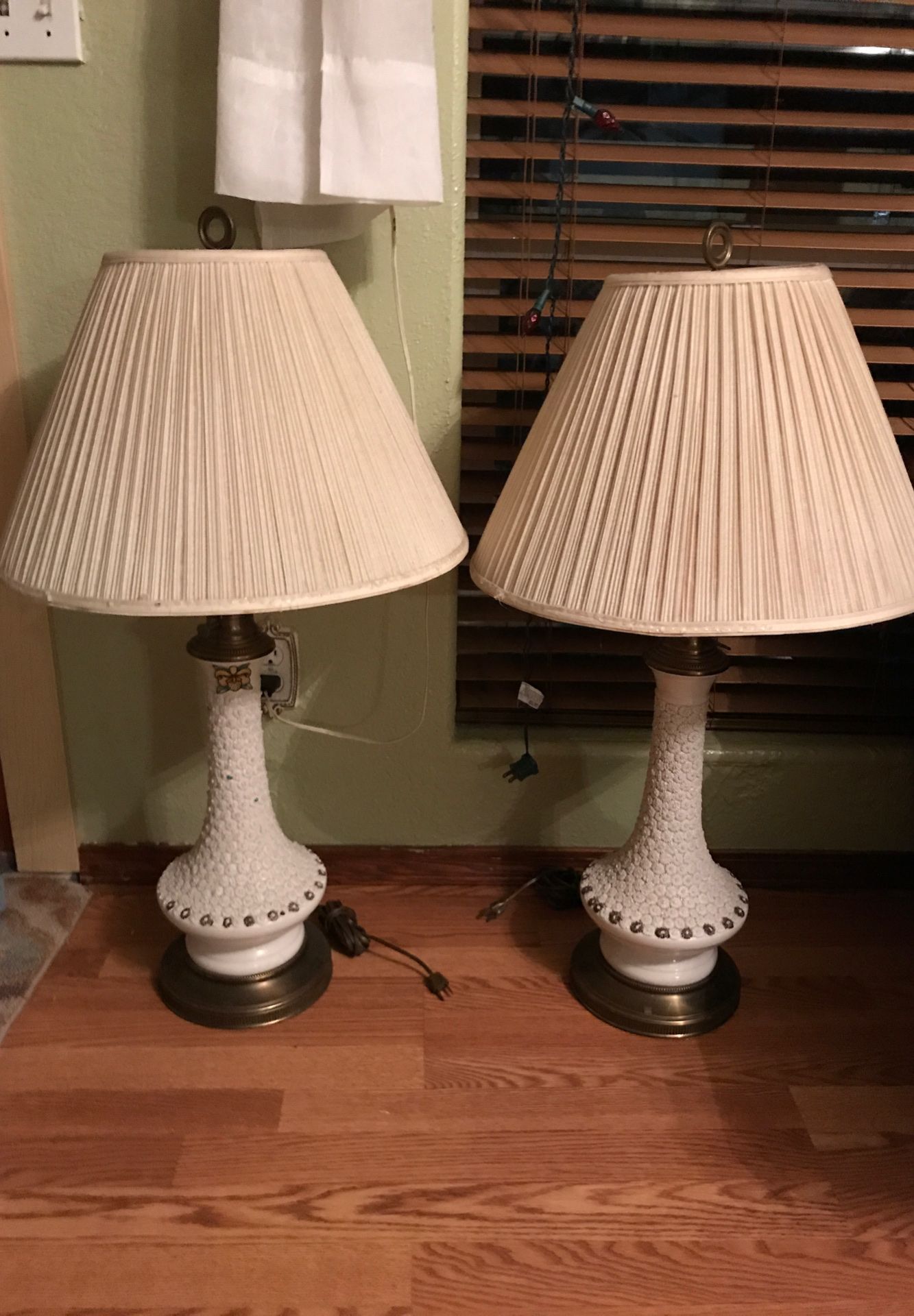 2 Lamps