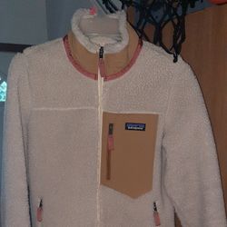 Women's Cream Colored Cozy Patagonia Jacket