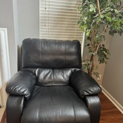 FREE Furniture - First Come First Serve 