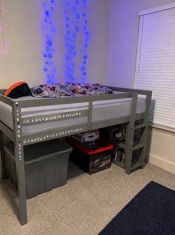 Kids Loft Bed (Must Pick Up)