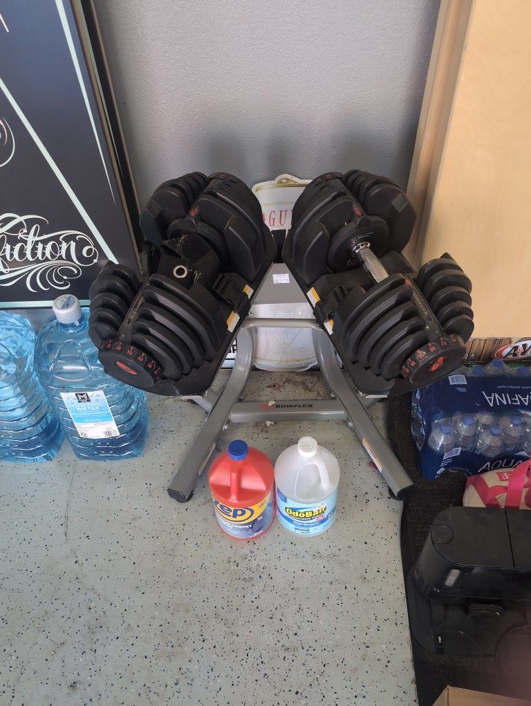 Bowflex Dumbbells 360lbs And Stand