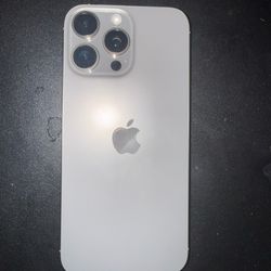 iPhone 16 Pro max UNLOCKED 