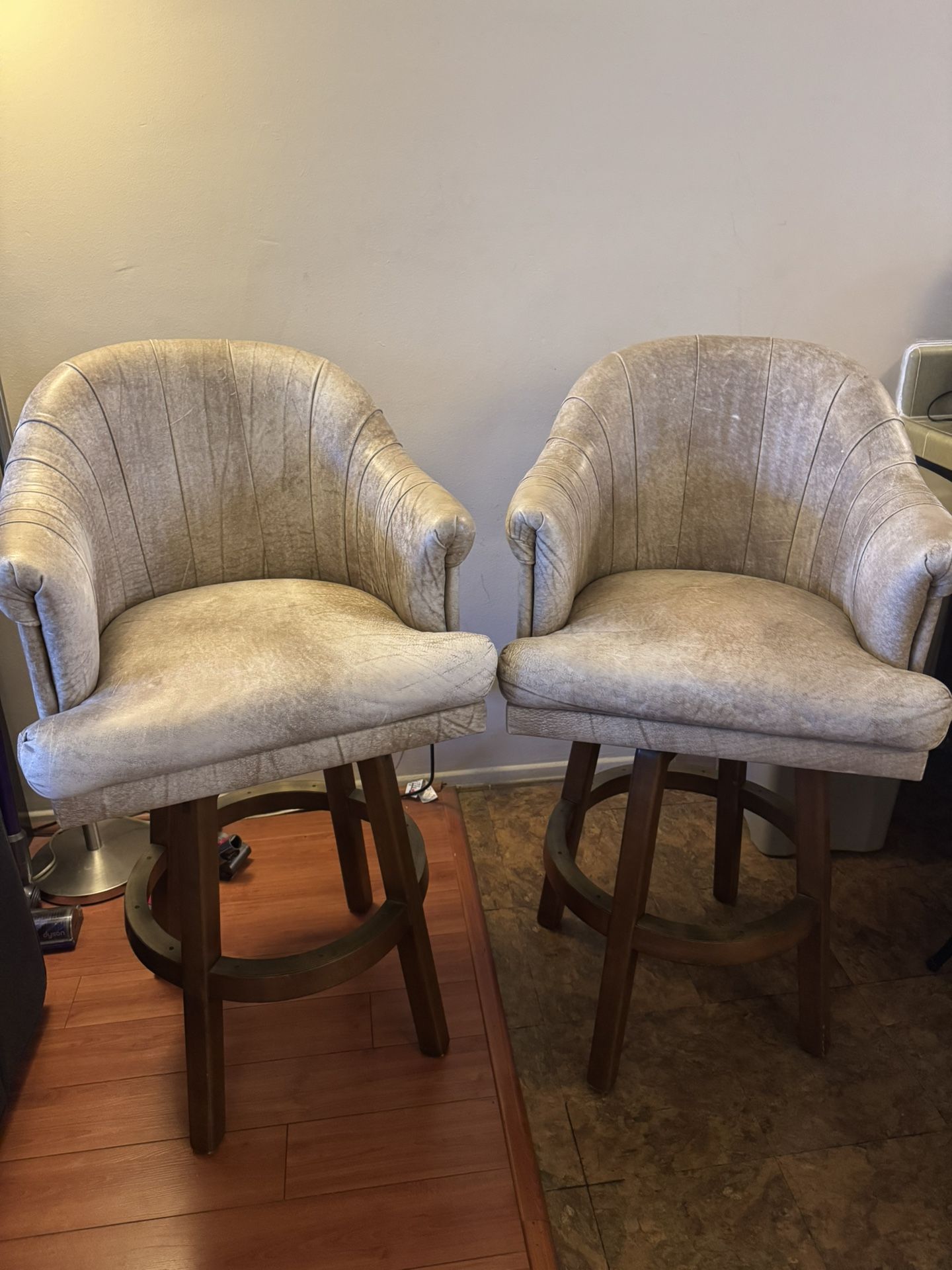 Premium Swivel Bar Stools