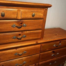 Dresser With Mirror 