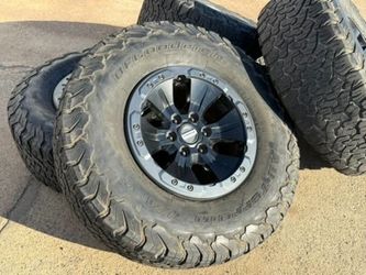 17” oem ford raptor beadlock wheels bfgoodrich 20% lt315/70r17 tires 