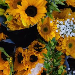 Sunflower Floral Arrangements 