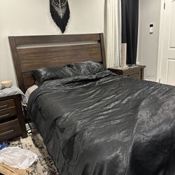 Bedroom Set For Sale 
