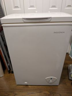 Insignia 3.5 cu White Chest Freezer