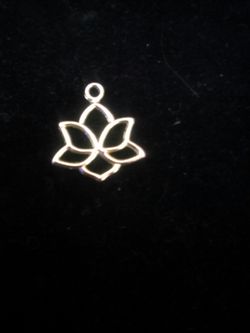 LOTUS PENDANT