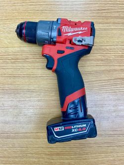 Milwaukee M12 FUEL 1/2" Hammer Drill Driver w/ XC 4.0 Battery