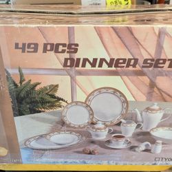 49 Piece Dinner Set