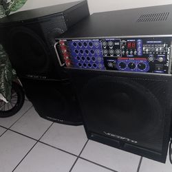 VocoPro speaker set with Amplifier