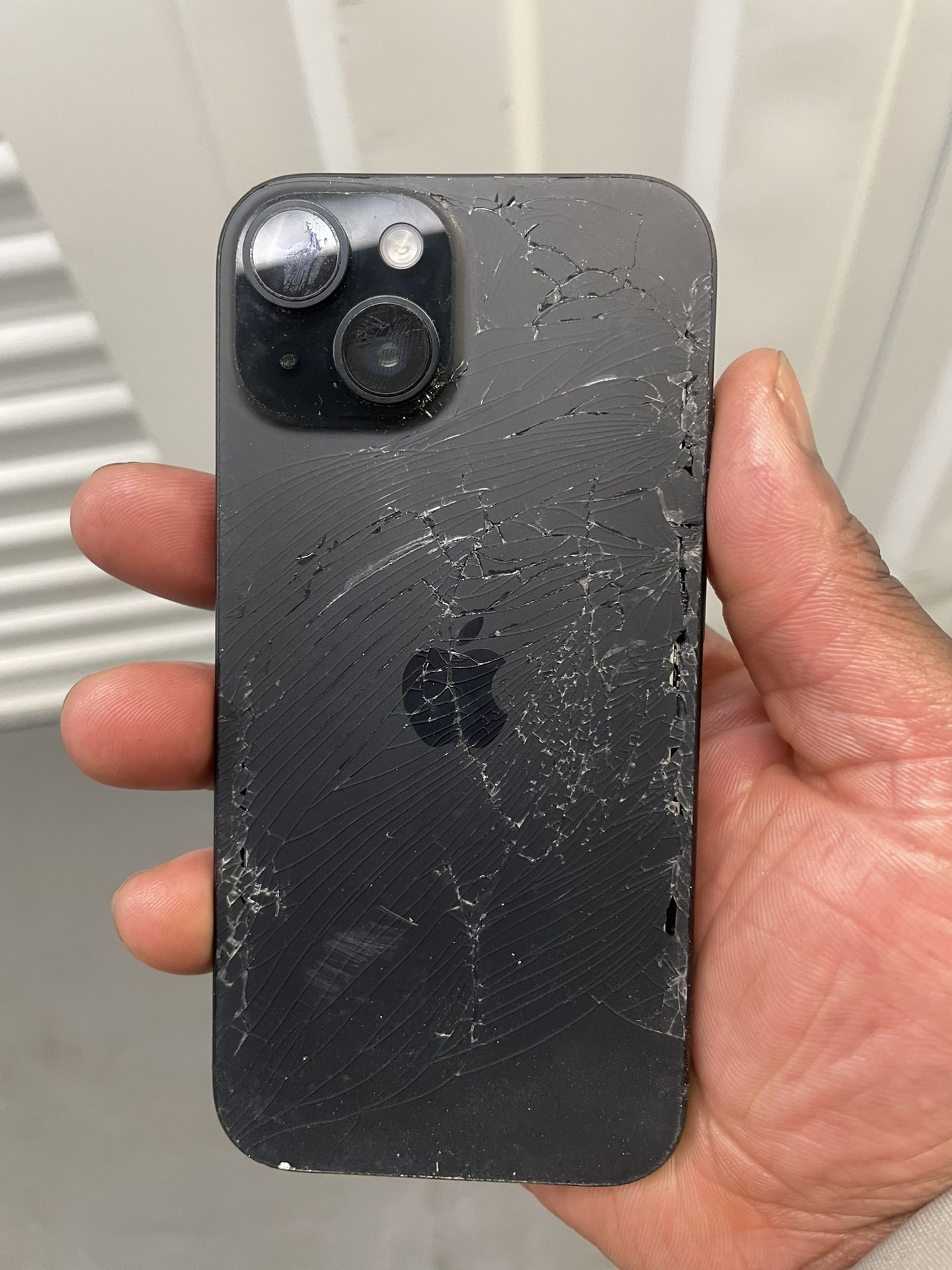iPhone 15/ 15 Plus