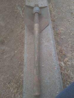 Folding camping shovel